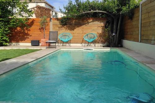 villa piscine proche des plages