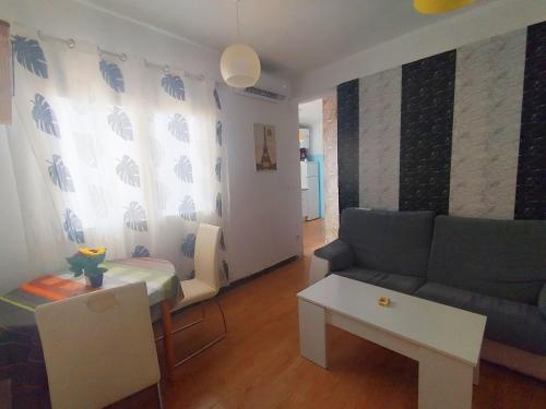 Fotografie z fotogalerie ubytování Apartamento de 2 habitaciónes luminoso v destinaci San Juan de Alicante