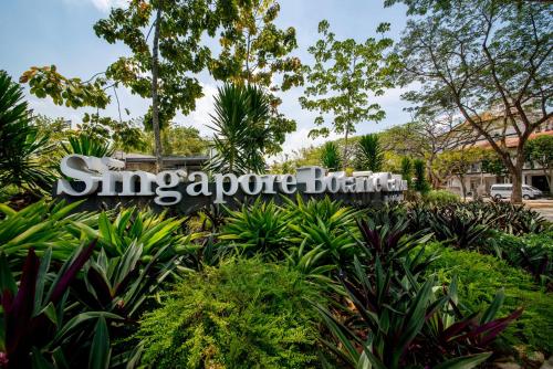 a sign that reads singapore botanical garden at voco Orchard Singapore by IHG in Singapore