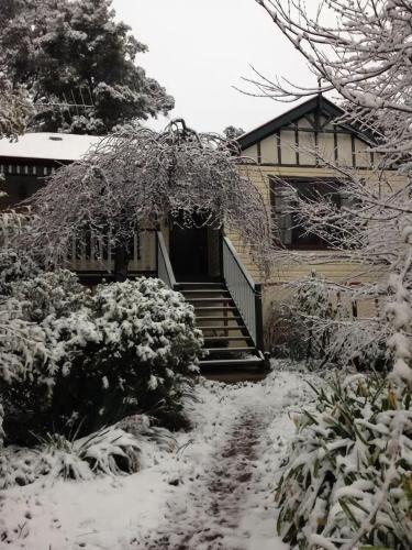 Malvern Cottage Retreat Pet Friendly v zimě