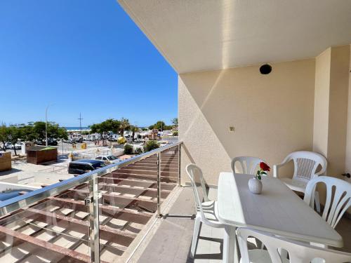 Balkón nebo terasa v ubytování Monte Gordo Beach Ocean View 5 by Homing