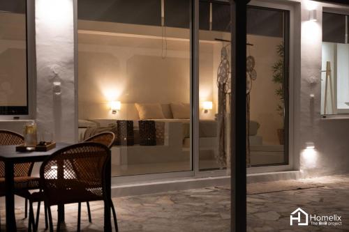 Φωτογραφία από το άλμπουμ του Sandy Suite - seafront & luxury στη Χαλκίδα