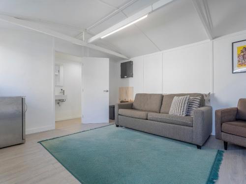 Χώρος καθιστικού στο Coastal Break Bach - Whangamata Holiday Home
