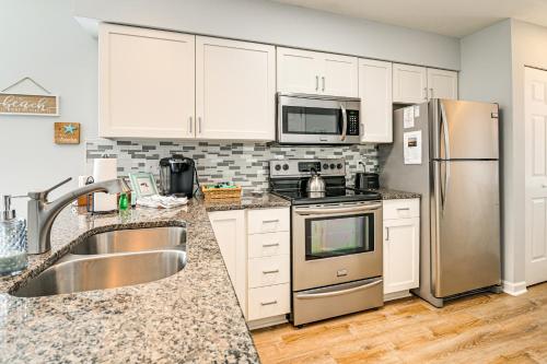 Resort Amenity Access: Chic Myrtle Beach Condo! photo 11