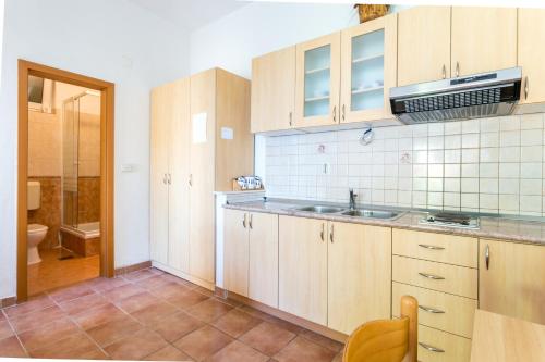 Apartments with parking space Baska Voda, Makarska - 300