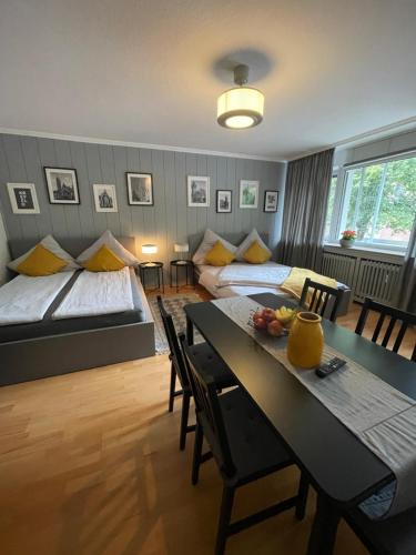 Giường trong phòng chung tại City Apartment 4 Krefeld 20km DUS Airport