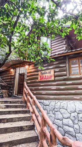 Bangunan di mana terletaknya rumah percutian