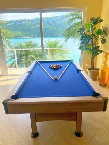 Фотография из галереи Sailfish Villa Luxury Beachfront Estate Magens Bay в городе Enighed