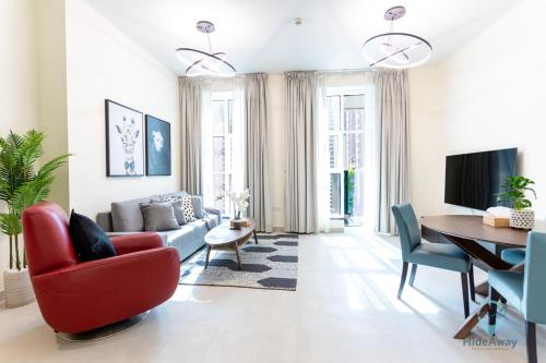 2BR Stunning Luxury Heart of Marina Near Beach