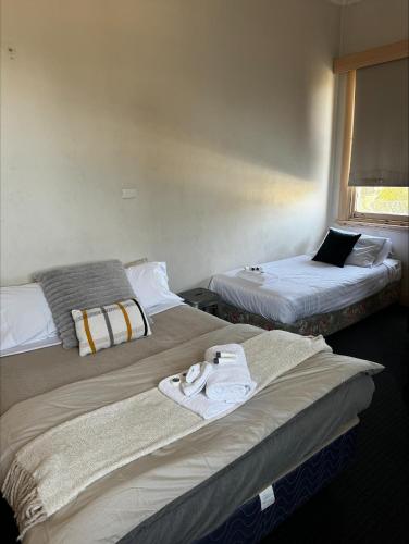 William Farrer Hotelにあるベッド