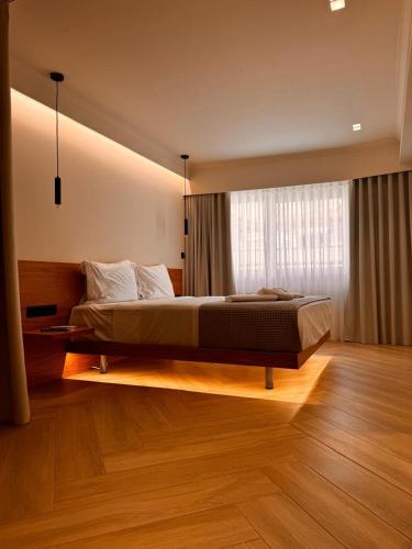 Triple A - Family hospitality Near Ermou - FREE Parking!
