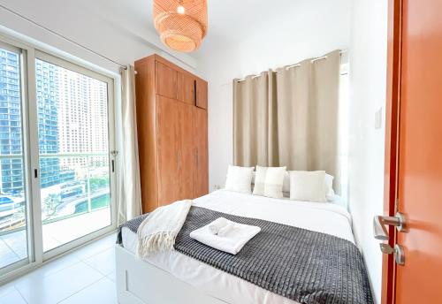 Fotografie z fotogalerie ubytování Beautiful Marina Views One Bedroom Apartment with two balconies v Dubaji