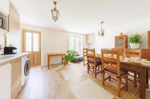 L'Arverne du Rocher - Maison vue montagne