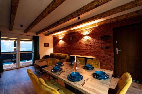 Posezení v ubytování Bieszczadzkie Tarasy - Domki z Jacuzzi na wyłaczność