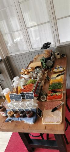 Đồ ăn tại/gần nhà nghỉ B&B