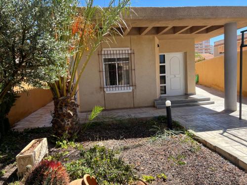 Gallery image of CHALET CON PISCINA A 100m DE LA PLAYA LA MANGA in La Manga del Mar Menor