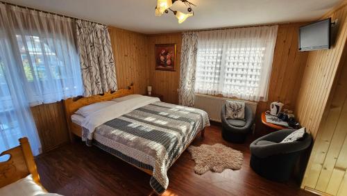 Bukowiański Dworek - Wyciągi, Narciarnia, Kuchnia