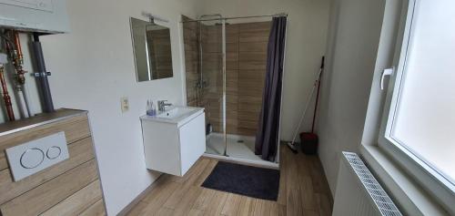 Ένα μπάνιο στο LFA - 169 - La maison du coin