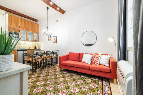 2 Bdr with Independent Studio - Old Town