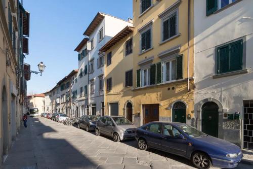 Unique 100 sqm design flat in Oltrarno