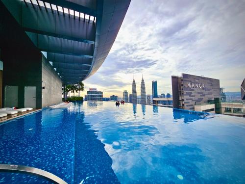 Bazén v ubytování Eaton Service Apartment at KLCC nebo v jeho okolí