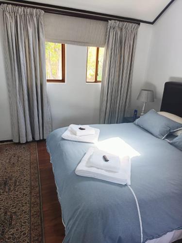 Ένα ή περισσότερα κρεβάτια σε δωμάτιο στο Kingbolt retreat guest house