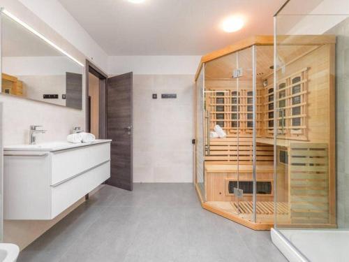 Villa Grande T&D for 14 people in Pula with sauna, fitness & heated pool