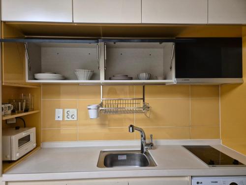 Kuchyň nebo kuchyňský kout v ubytování Lumini house