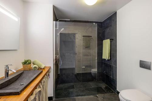 Koupelna v ubytování Villa La Pinède