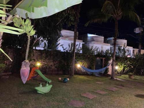 Un jardín fuera de Casa Baronesa Suítes