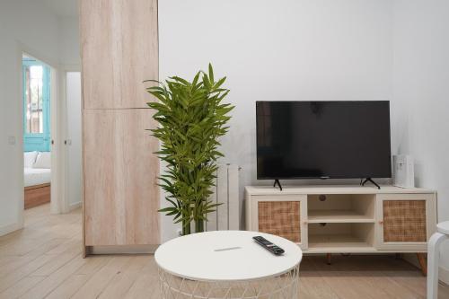 Modern Cozy -2Bedrooms 1Bathroom-Delicias