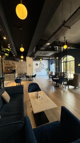 Zona de estar de Gulf Crown Hotel Apartment