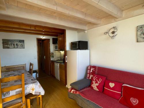 Saisies : 3 pièces mezzanine, 2 salles de bains, vue pistes - FR-1-293-76