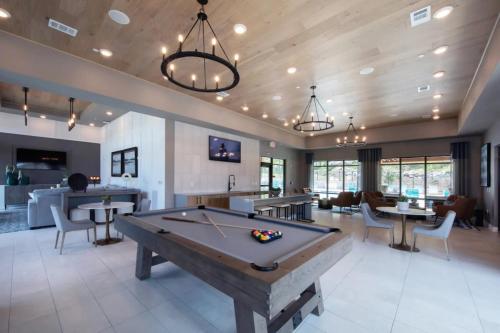 Photo de la galerie de l'établissement Luxury 1 BR apt in new community - Oak Mt Park, à Pelham