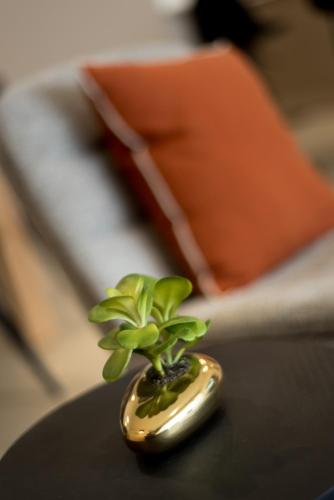 Un ou plusieurs lits dans un hébergement de l'établissement Pool & Mountain View Luxury Serviced Apartments at Minissy