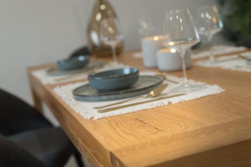 Boissons dans l'établissement Pool & Mountain View Luxury Serviced Apartments at Minissy