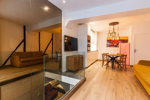 Loft 1 BR Marais, Notre Dame AC by LCC Agency photo 14