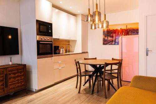 Loft 1 BR Marais, Notre Dame AC by LCC Agency photo 18