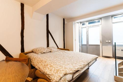Loft 1 BR Marais, Notre Dame AC by LCC Agency photo 22