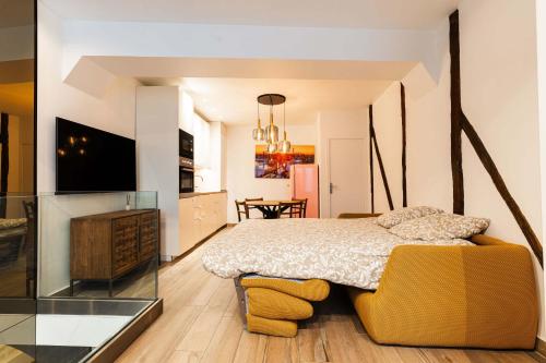 Loft 1 BR Marais, Notre Dame AC by LCC Agency photo 23