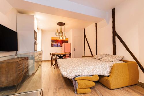 Loft 1 BR Marais, Notre Dame AC by LCC Agency photo 25