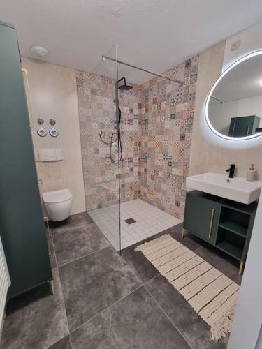 Ένα μπάνιο στο Altstadt-Oase mit Traumblick