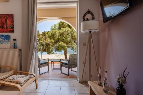 Ocean Perl Rooms