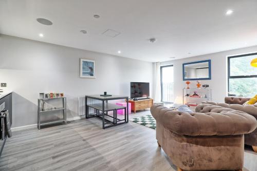 Μια τηλεόραση ή/και κέντρο ψυχαγωγίας στο Modern 1 Bed Billericay Flat