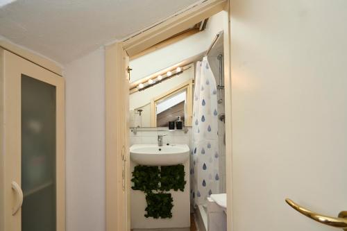 Cozy House - 20 Minutes Walk From DUOMO-NAVIGLI