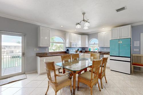 Una cocina o zona de cocina en Dream in the Keys