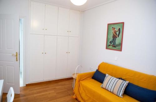 Гостиная зона в Golden House close to Athens airport