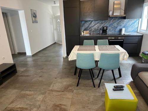 Kuchyň nebo kuchyňský kout v ubytování Apartments by the sea Korcula - 9158