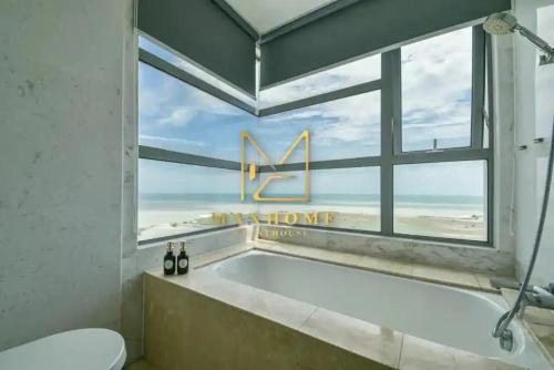 Ένα μπάνιο στο Maxhome Cozy at Silverscape Residence Melaka