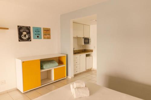Η κουζίνα ή μικρή κουζίνα στο Mares Suítes by Angra Beach - Piratas Residence